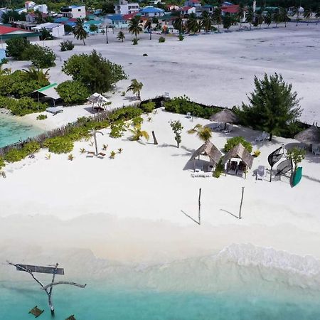 Ocean Waves Inn Gaafaru Buitenkant foto